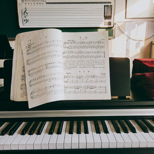 老公边干边说小骚B视频
